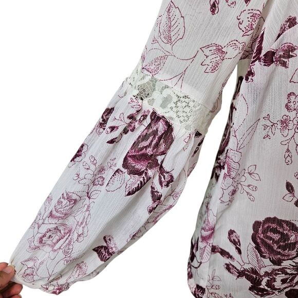 Torrid Floral Print Chiffon Lace Inset Top – White M/L - Picture 3 of 12